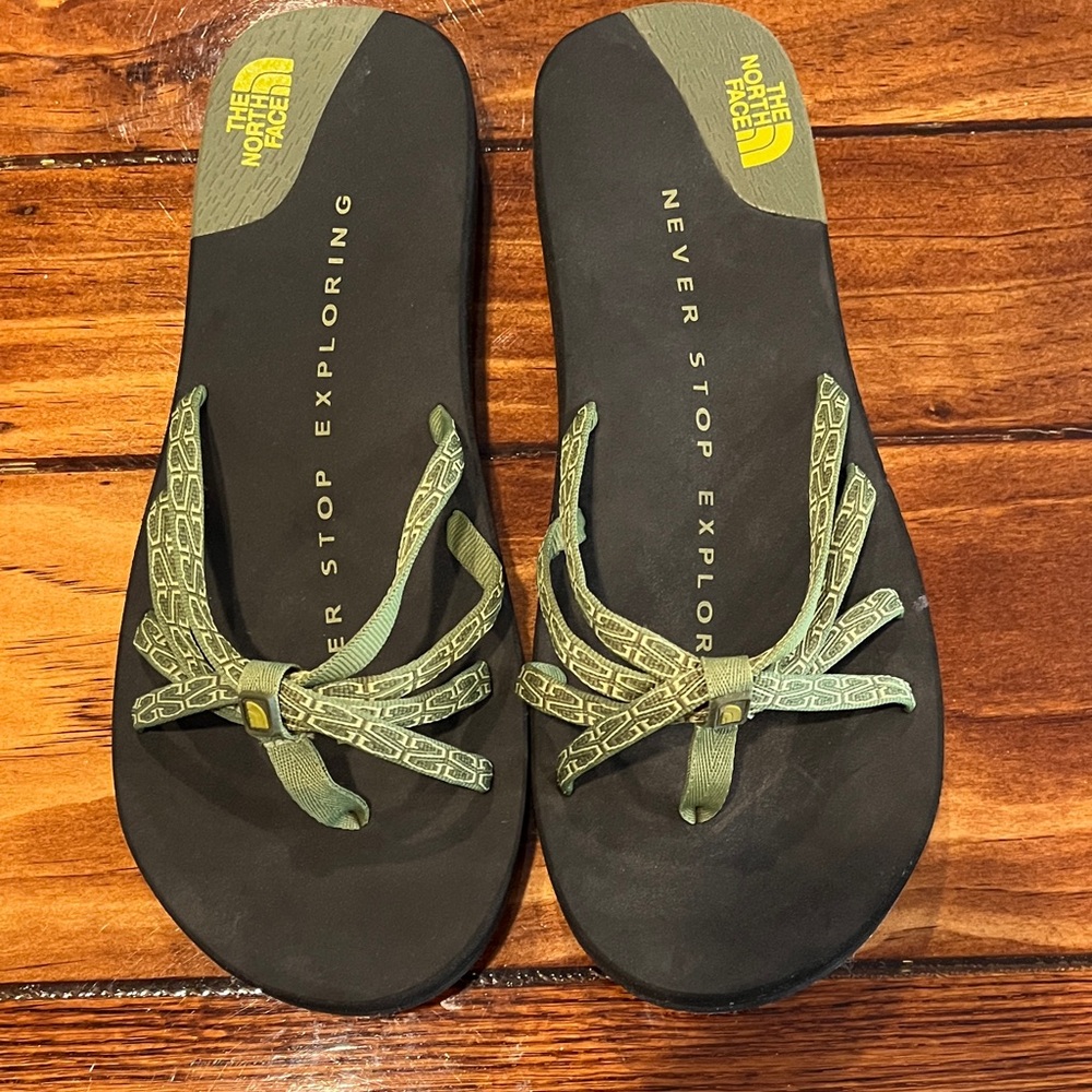 The North Face Women's Black and Green Sandals